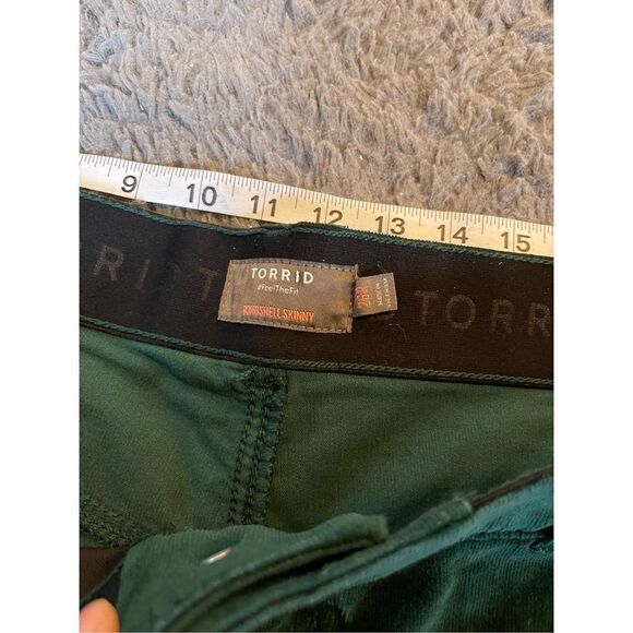 Torrid bombshell skinny corduroy green pants size 26 - Picture 4 of 8